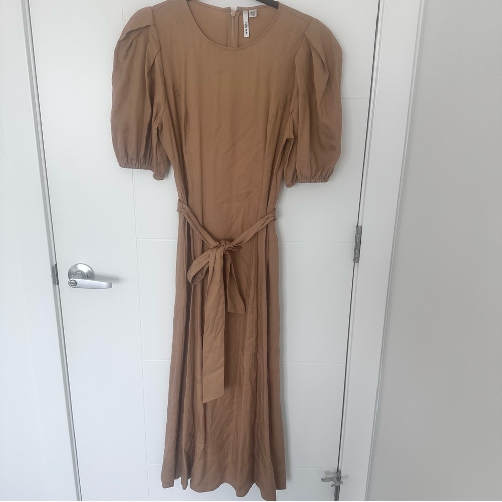 NWOT Ever New Puff Sleeve Dress
